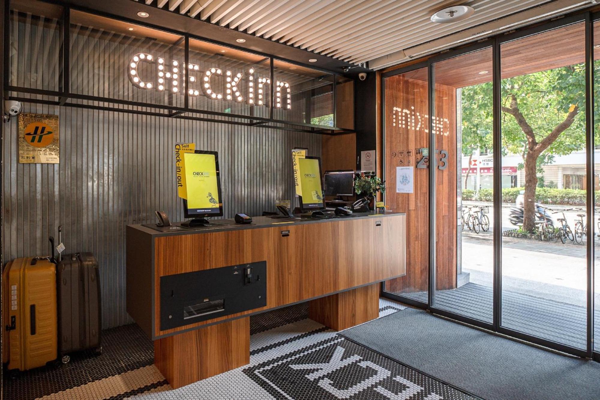 Check Inn Taipei Songjiang Extérieur photo