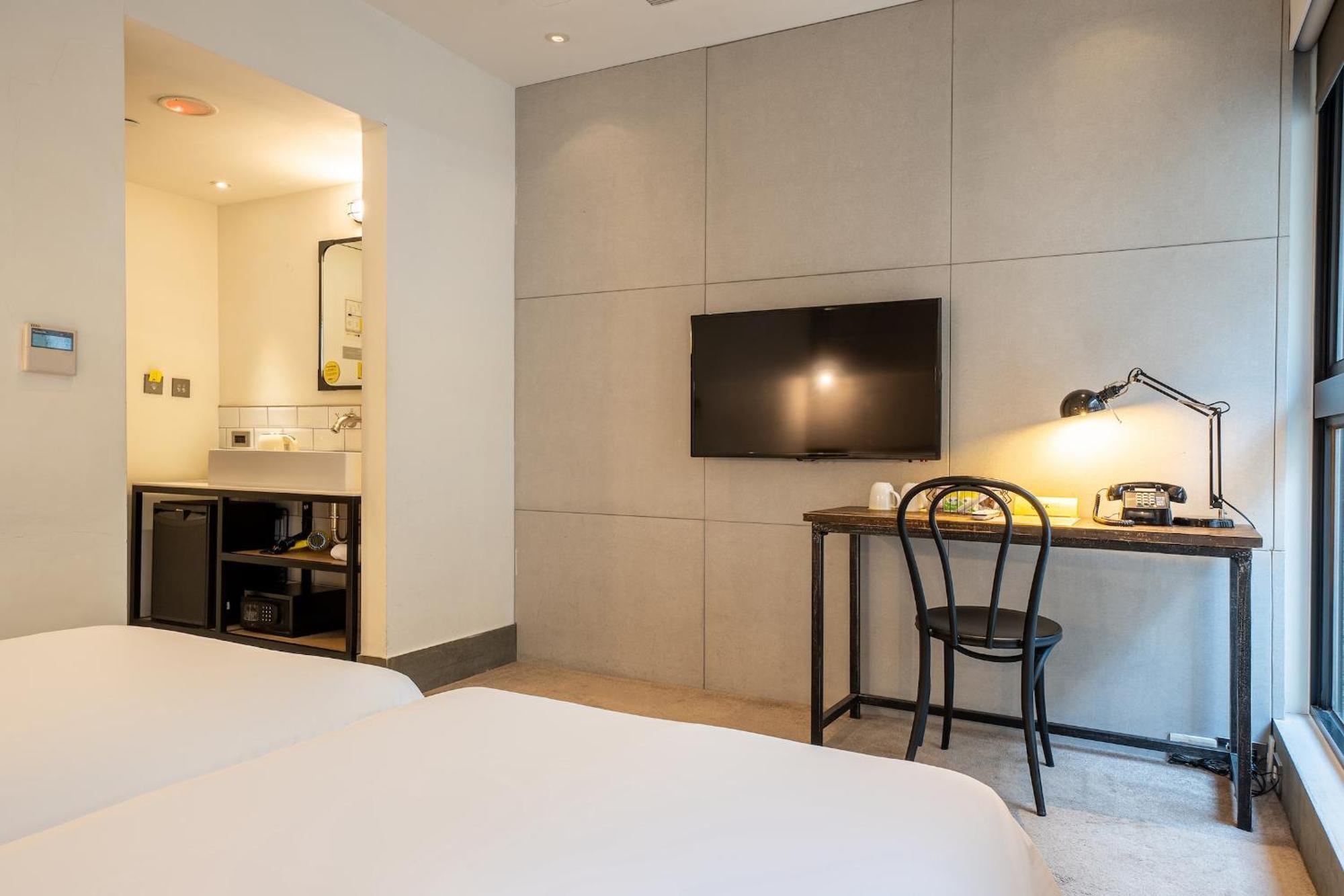 Check Inn Taipei Songjiang Extérieur photo