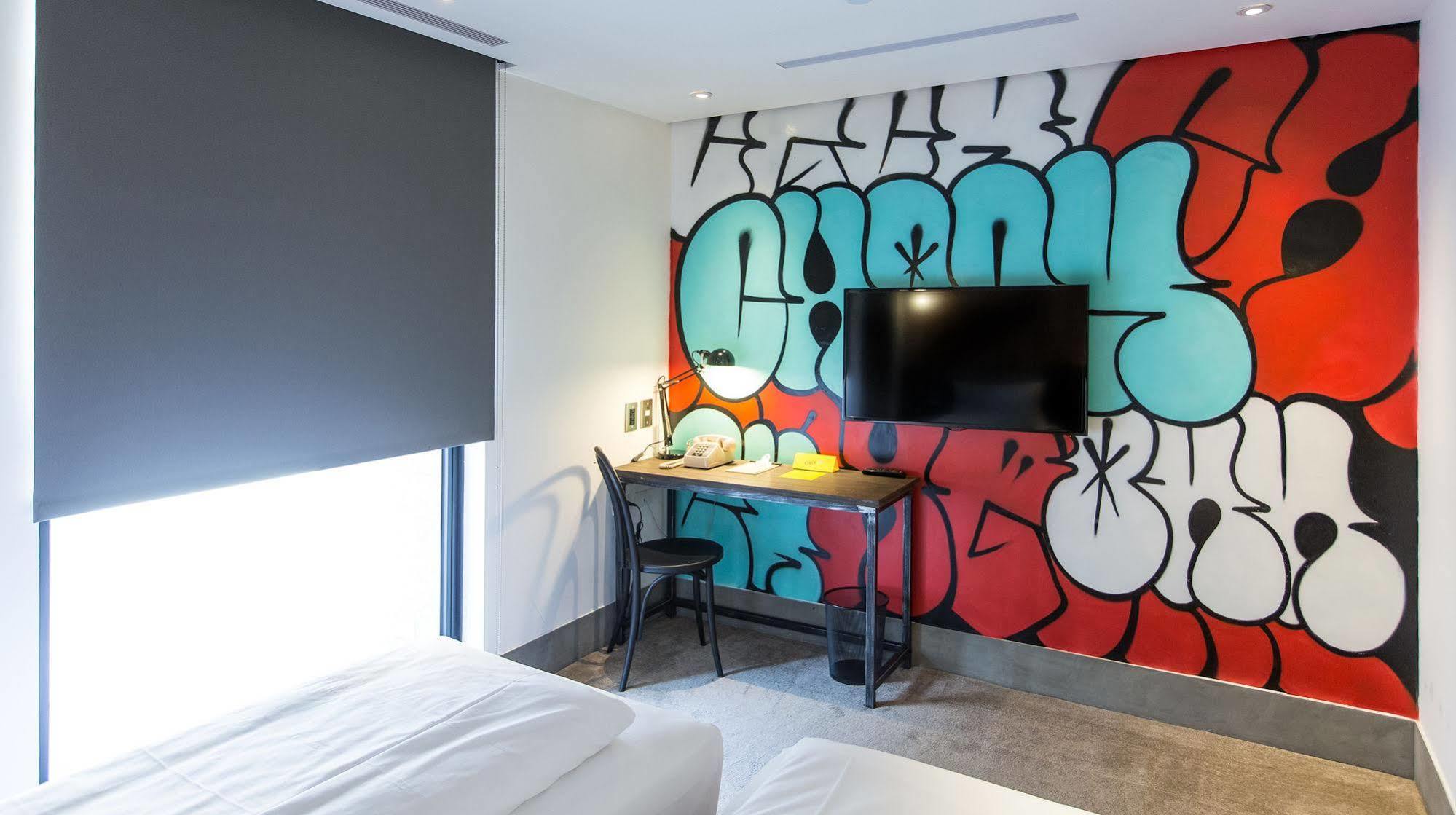 Check Inn Taipei Songjiang Extérieur photo